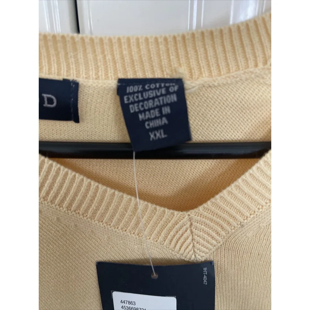 IZOD Mens Pullover V Neck Sweater Yellow Sz 2XLG, Their is small dirt on shirt